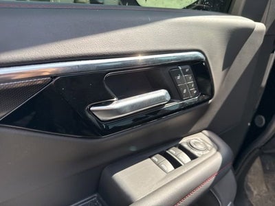 2025 Chevrolet Suburban RST