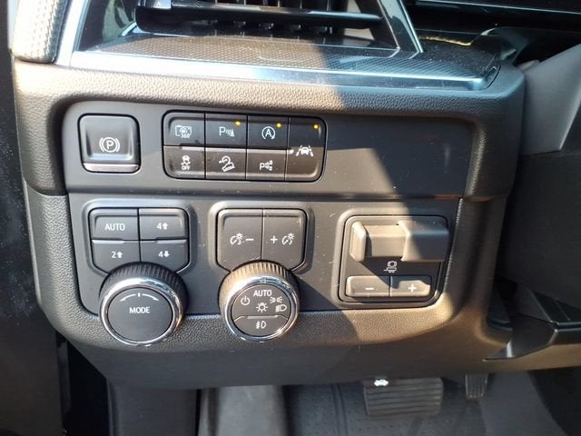 2025 Chevrolet Suburban RST
