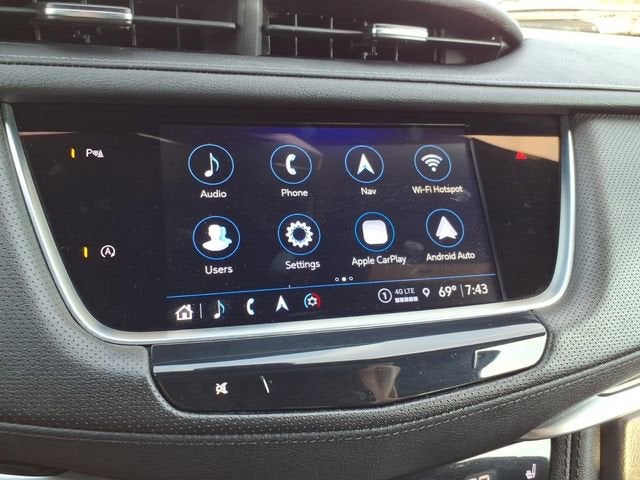 2022 Cadillac XT5 Premium Luxury