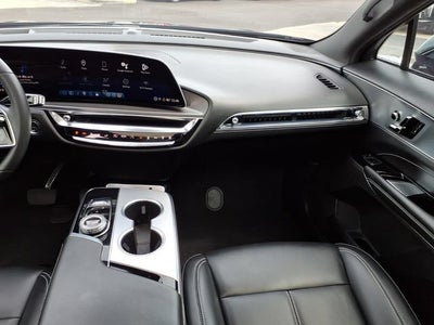 2024 Cadillac LYRIQ Tech
