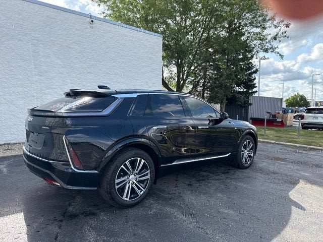2025 Cadillac LYRIQ Luxury 1