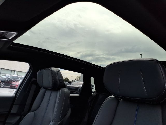 2025 Cadillac LYRIQ Luxury 1