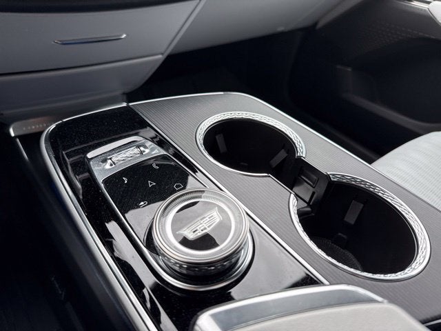 2024 Cadillac LYRIQ Luxury 1
