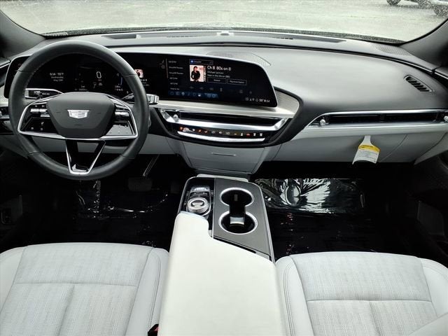 2024 Cadillac LYRIQ Luxury 1