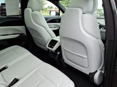 2024 Cadillac LYRIQ Luxury 1