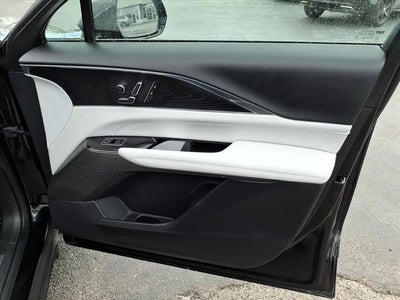 2024 Cadillac LYRIQ Luxury 1