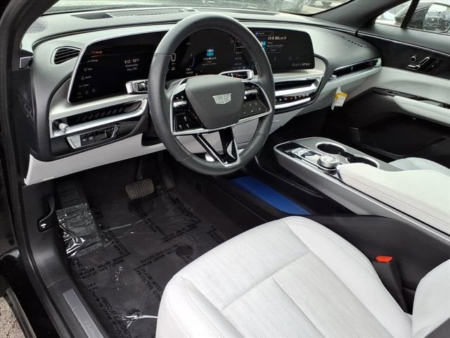 2024 Cadillac LYRIQ Luxury 1
