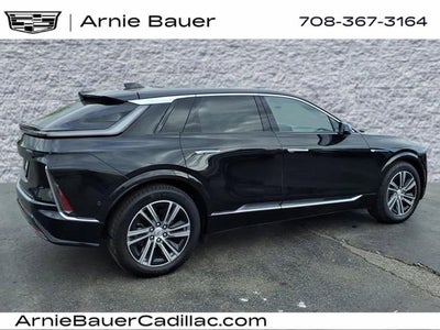 2024 Cadillac LYRIQ Luxury 1