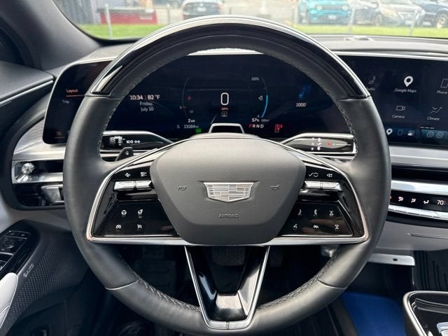 2024 Cadillac LYRIQ Luxury 2