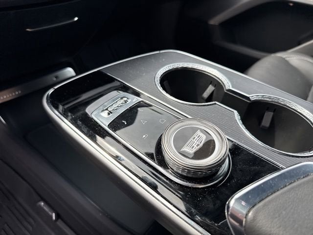 2025 Cadillac LYRIQ Luxury 3