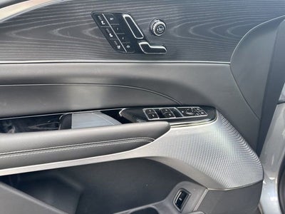 2025 Cadillac LYRIQ Luxury 3