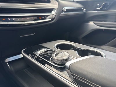 2025 Cadillac LYRIQ Luxury 3