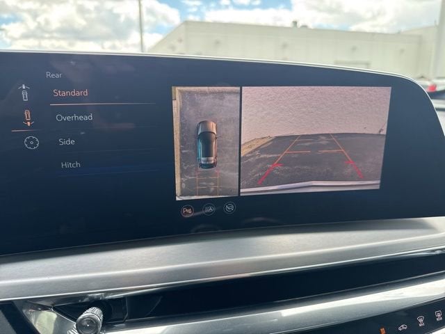 2025 Cadillac LYRIQ Luxury 3