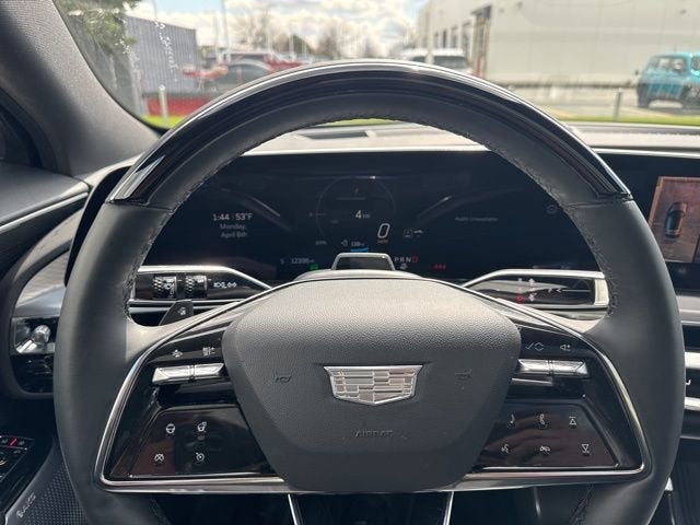 2025 Cadillac LYRIQ Luxury 3