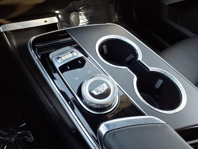 2025 Cadillac LYRIQ Luxury 3