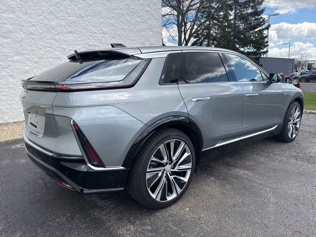 2025 Cadillac LYRIQ Luxury 3