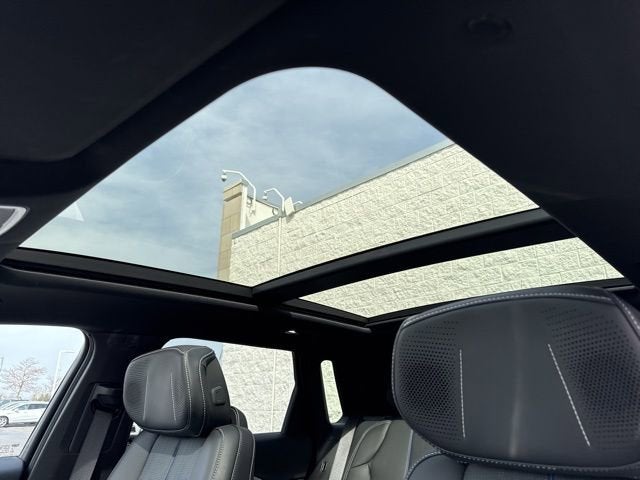 2025 Cadillac LYRIQ Luxury 3