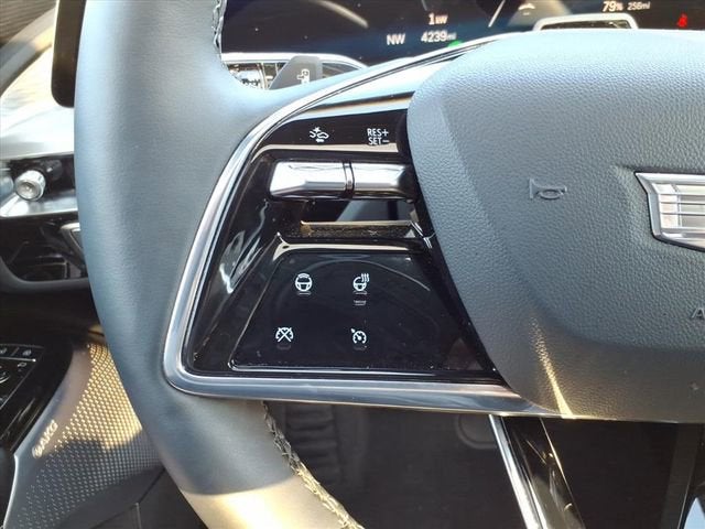 2025 Cadillac LYRIQ Luxury 3