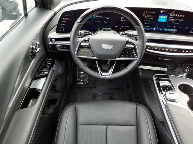 2025 Cadillac LYRIQ Luxury 3