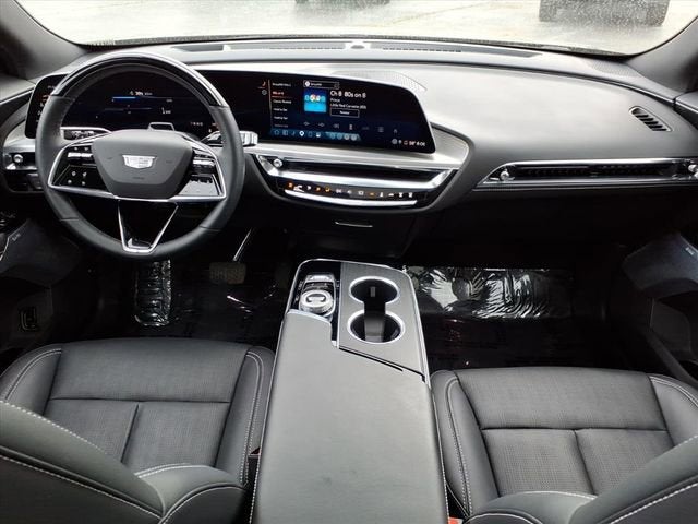 2025 Cadillac LYRIQ Luxury 3