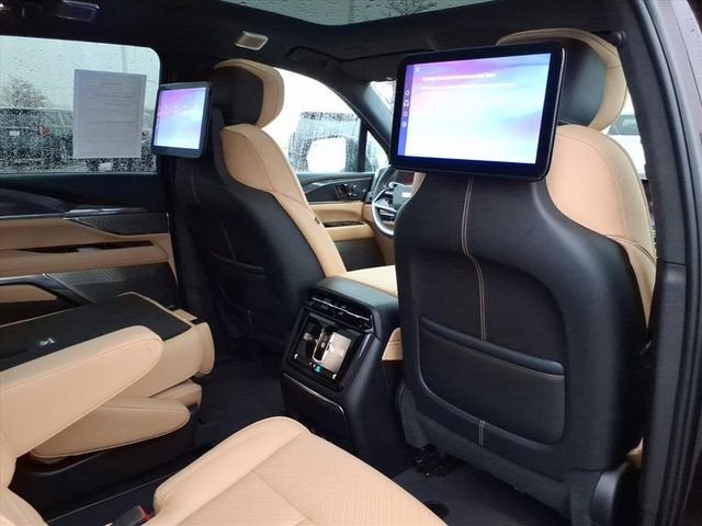 2025 Cadillac ESCALADE IQ Sport 2