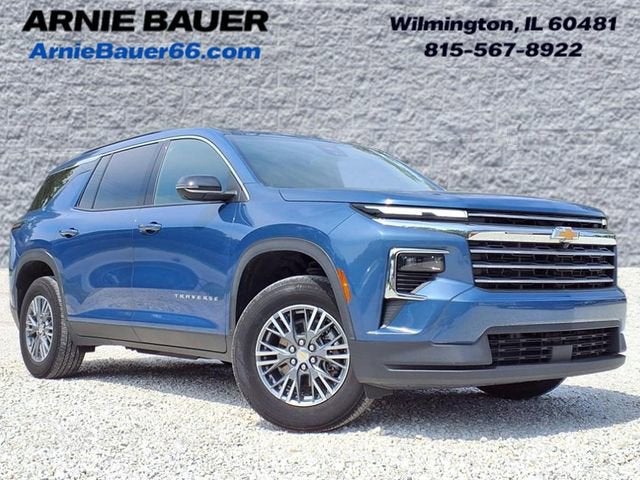 2024 Chevrolet Traverse LT