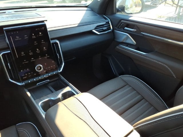 2027 GMC Acadia Denali Ultimate