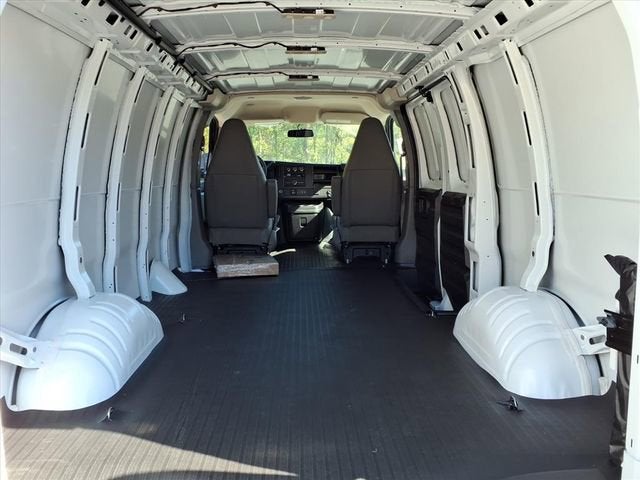 2025 GMC Savana Cargo Work Van