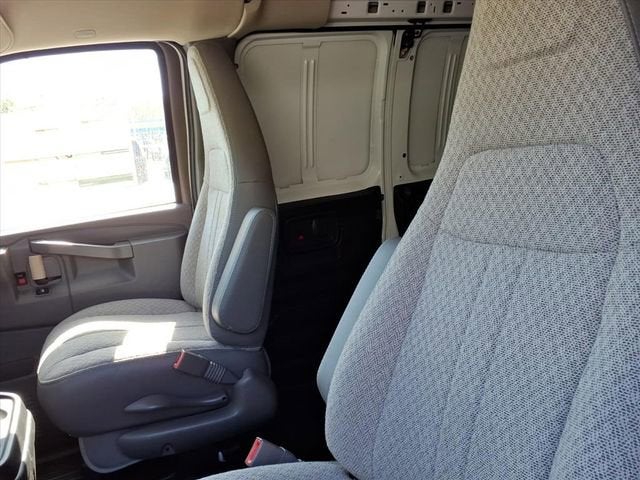 2025 GMC Savana Cargo Work Van